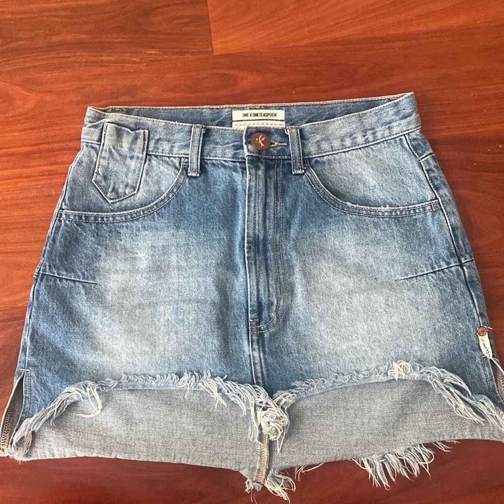 One Teaspoon skirt - Size 24